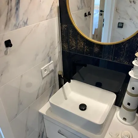 Apartamenty Piaskowe Z Widokiem Na Morze Tarasem Na Dachu Rowy  Exterior photo